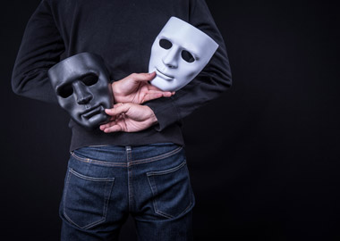 Синдром самозванца: как перестать занижать свои достижения и начать ценить себя