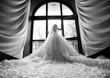 Штучная работа: как создаются свадебные платья люкс-класса