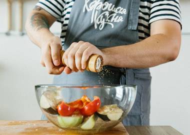 Зачёт по стейкам и чизкейкам: как заработать на кулинарных мастер-классах