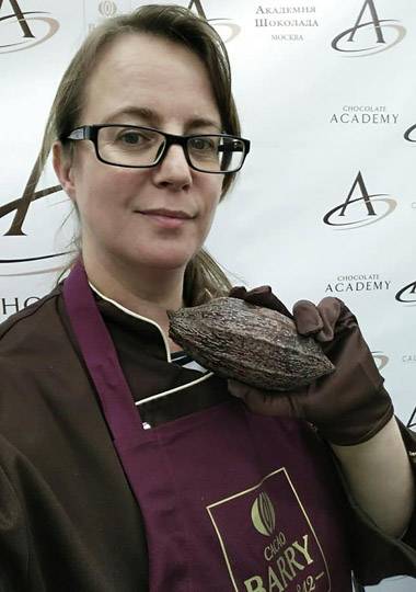 Кондитер Любовь Ратомская