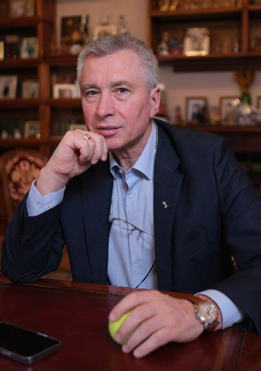 Владимир Моженков