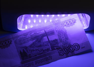 Как бизнесу снизить риск получения фальшивых купюр