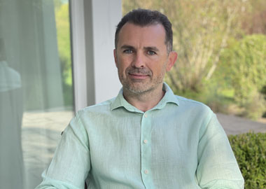Александр Петров