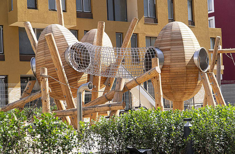 Детская площадка компании «Тайга»