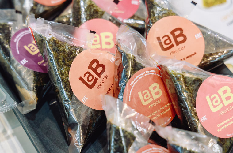 Онигири производства компании LAB вкуса