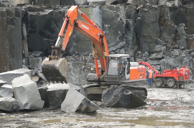 Как устроен бизнес на надгробиях