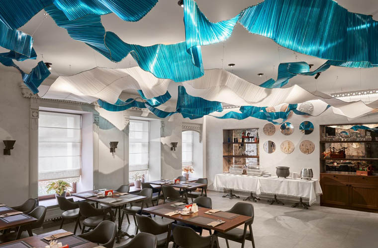 Интерьер ресторана Окно