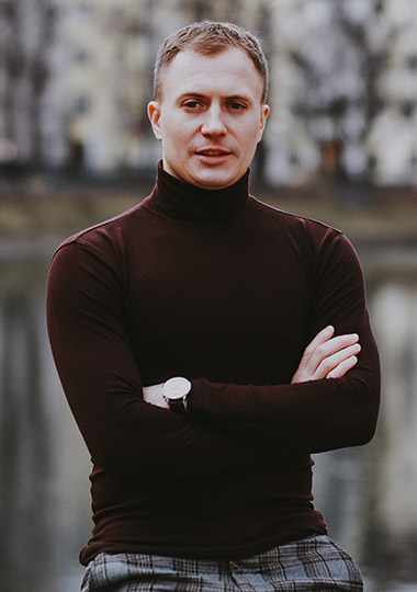 Михаил Долбин