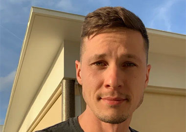 Павел Тюнев – основатель компании «Бизнесмакет»