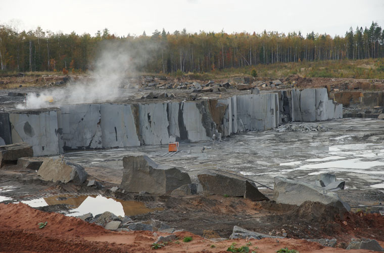 Как устроен бизнес на надгробиях