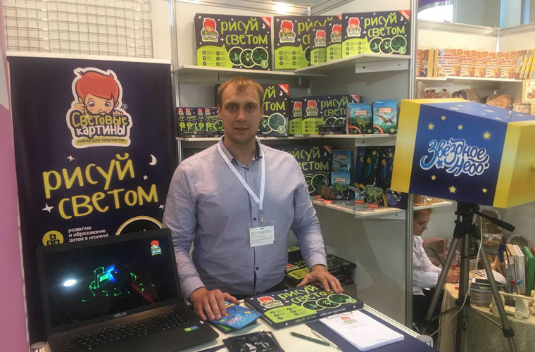 Константин Перминов, основатель проекта Рисуй светом
