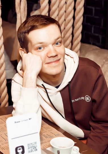 Александр Гусляков – автор проекта «Прописи по каллиграфии широким пером»